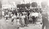 /album/strassen-und-platze/markt-schutzenfest-1930-in-altentreptow-renger-web-jpg/